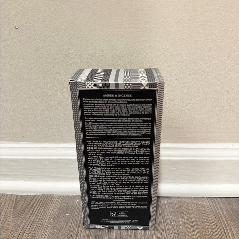 ❗️SALE❗️Nest New York Reed Diffuser - Picture 2 of 2